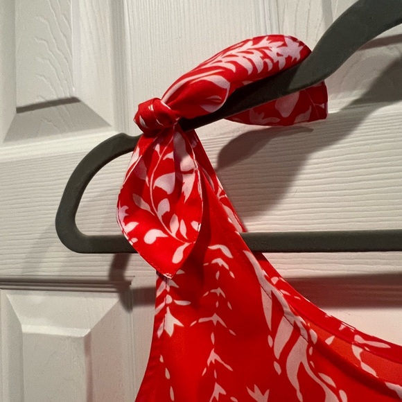 Cabi brand sleeveless tie top blouse - Picture 4 of 8